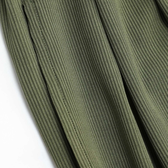 Cider Green Jumpsuit with V-Neck and Wide Legs - Picture 3 of 7